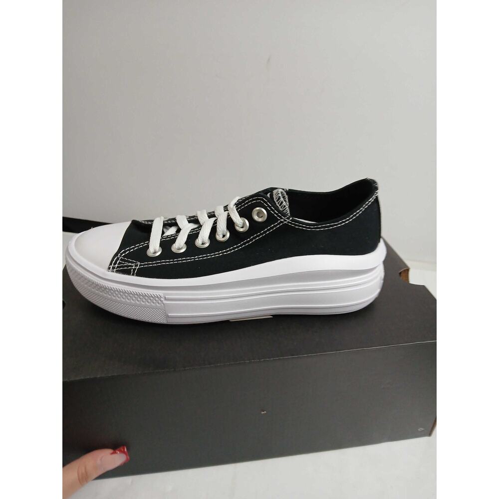 NWT Converse WMNS Chuck Taylor All Star Low Shoes, Black/White-Size 9
